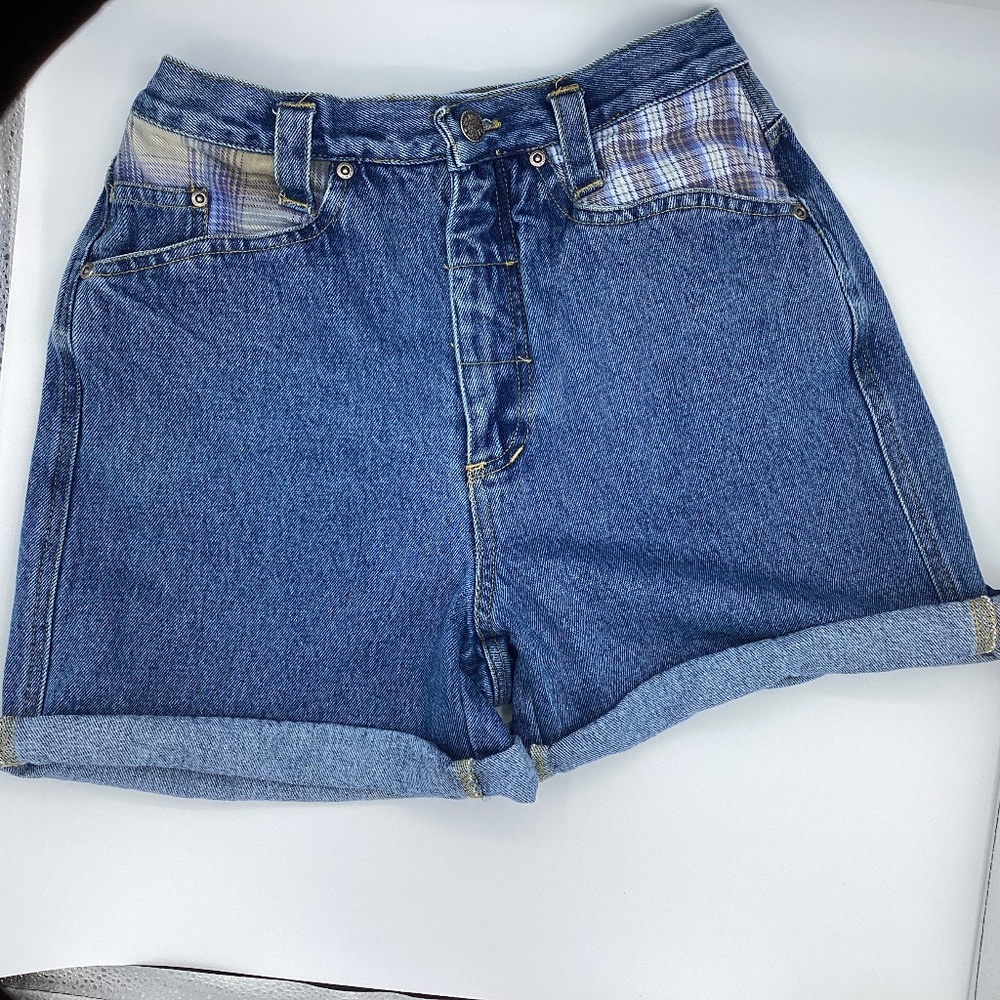 $35 GoodFellows Women's Denim Shorts in Size 9/10.